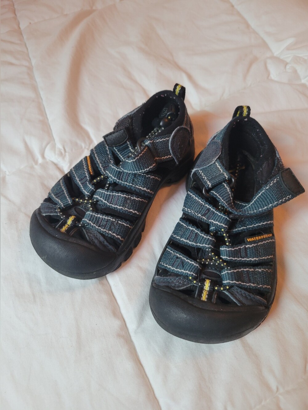 US8 TODDLER KEENS